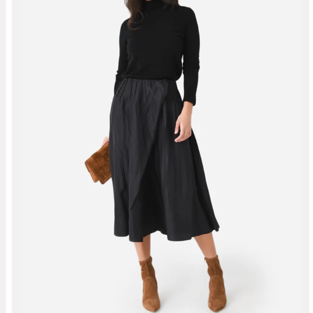 Vince Pintuck Pleated Pull-On Skirt (Black)